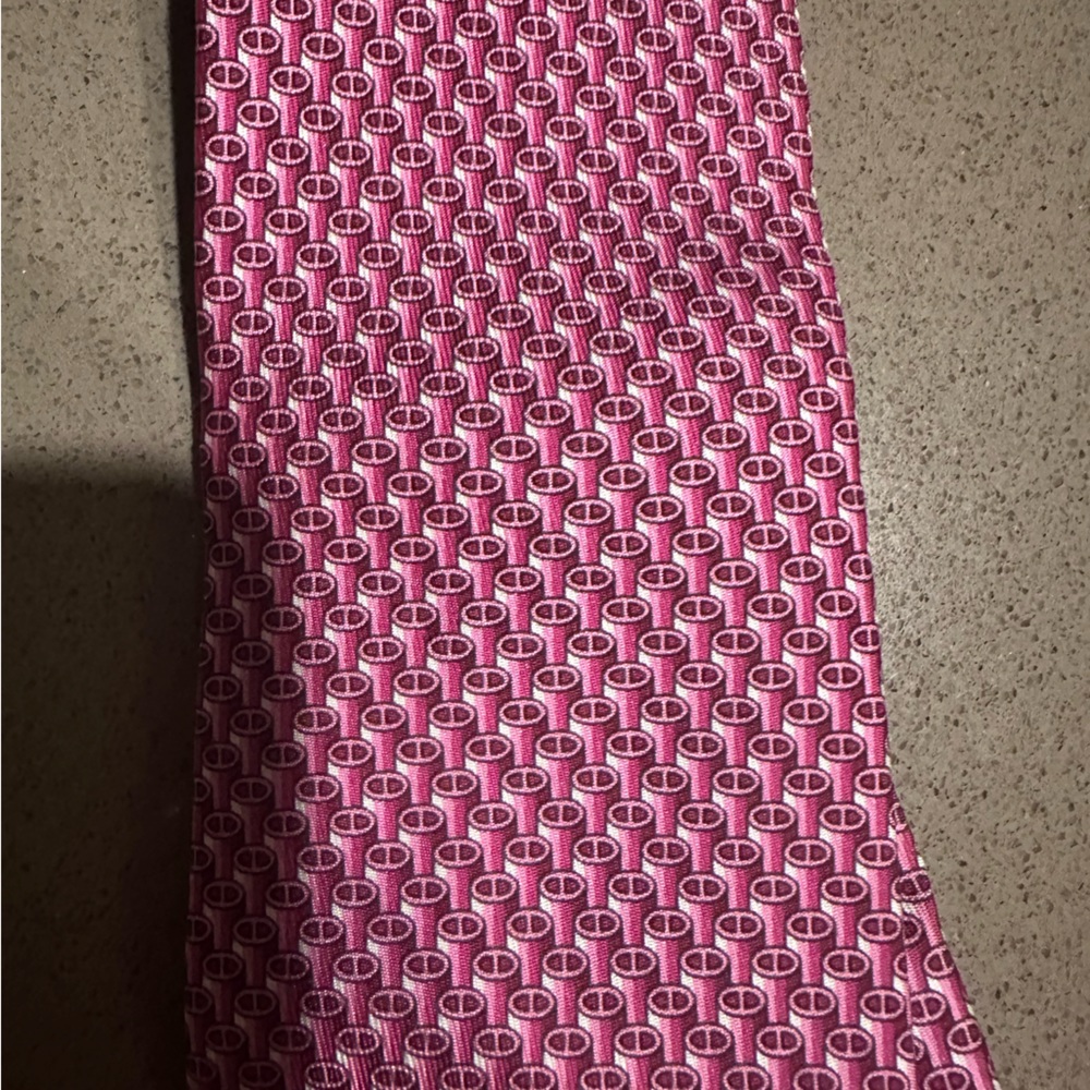 Pig snout tie